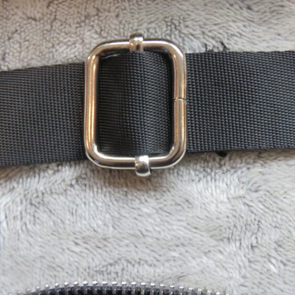 Wild Fable Black 1/2 Moon Shape Zip Top Adjustable Fanny Pack Belt Shoulder Bag - Picture 7 of 16